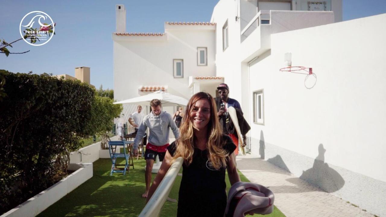 Free Spirit House - Surf & Yoga Retreats * Cascais
