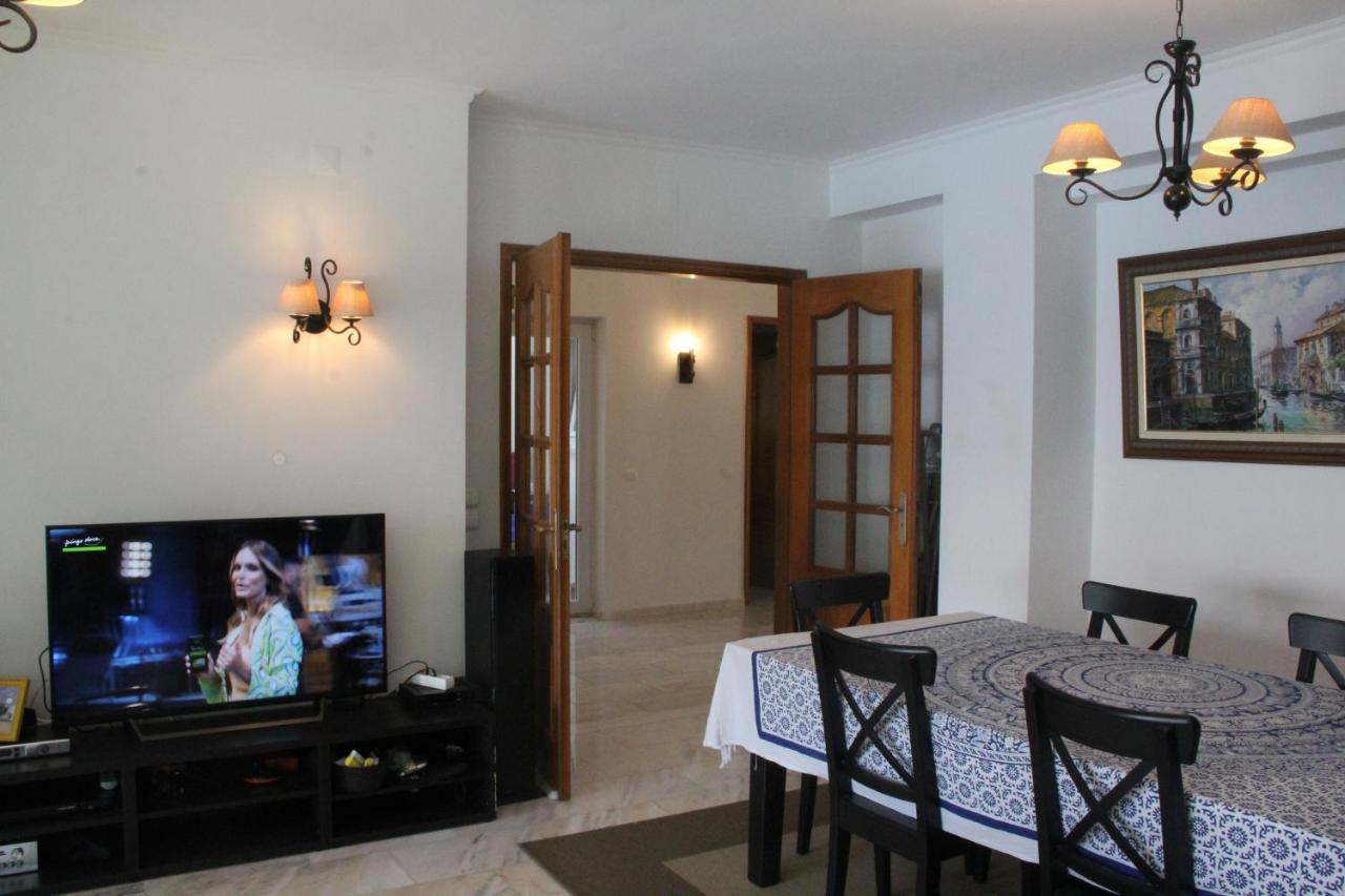 Casa de hóspedes Carcavelos Beira Luxury Suites Cascais