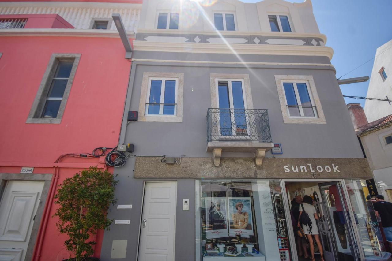 & Stylish 2 Bedroom W/ Balcony * Cascais