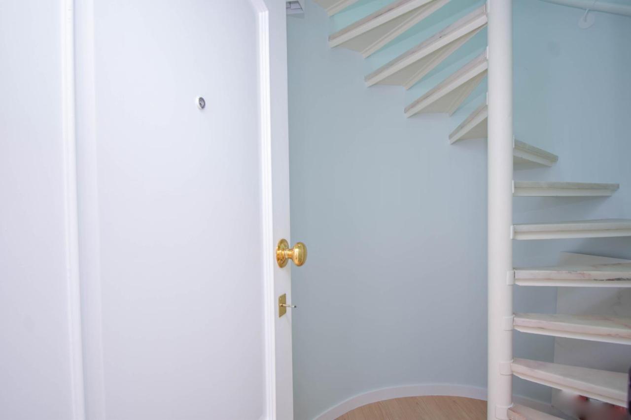 & Stylish 2 Bedroom W/ Balcony Apartamento *