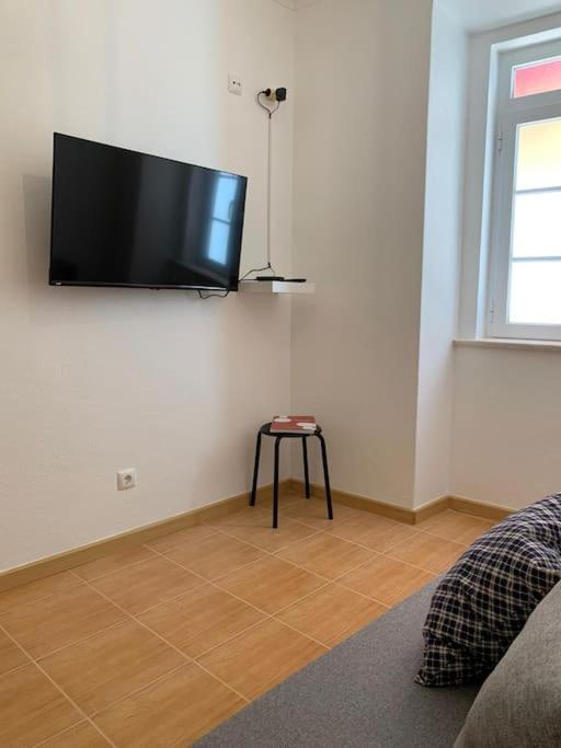 Cozy Family In Apartment *