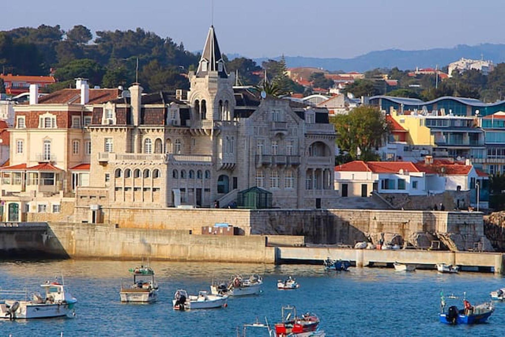Elegant In With Fireplace 80 M² Apartment Cascais