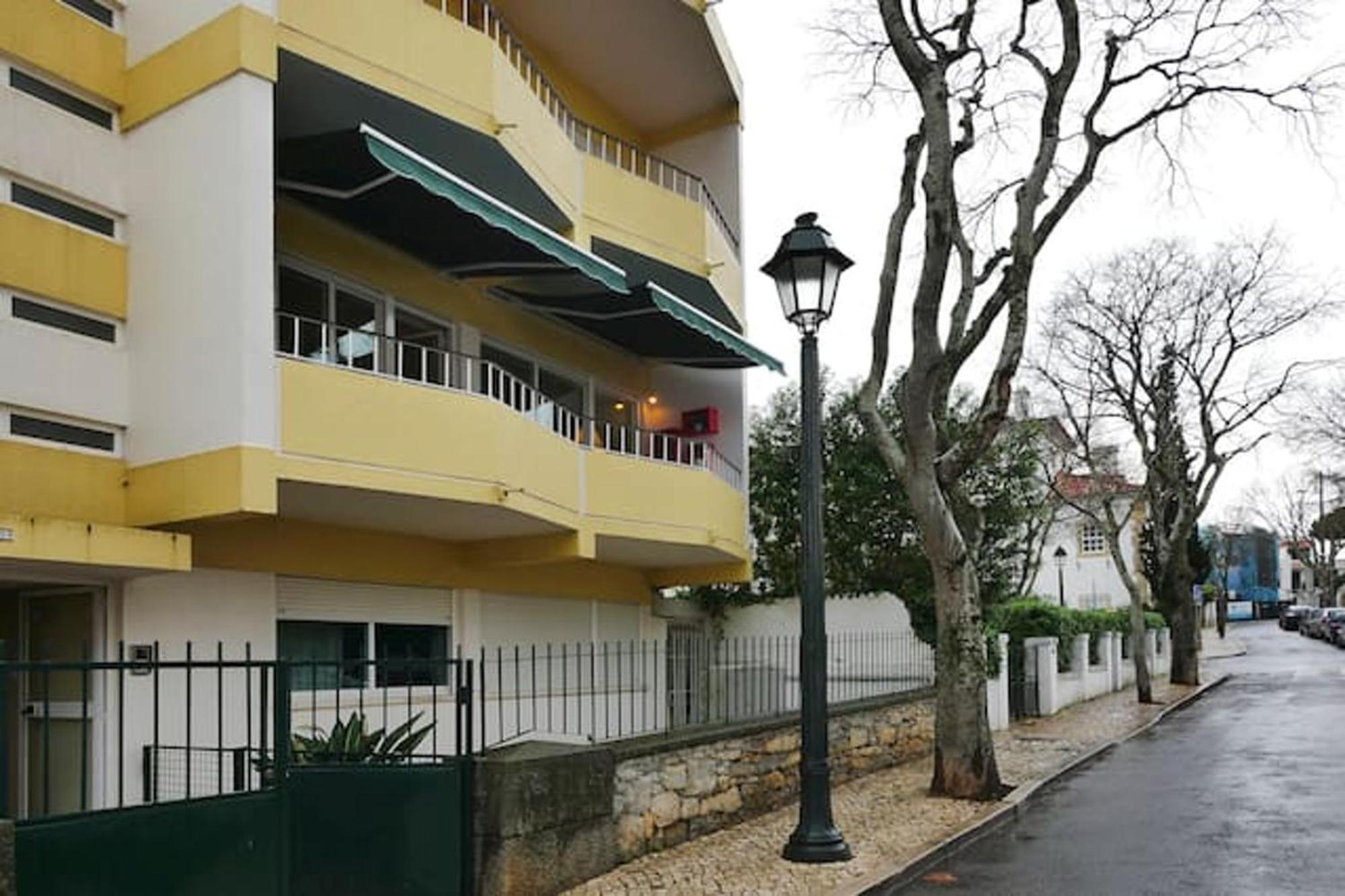 Elegant In With Fireplace 80 M² Cascais