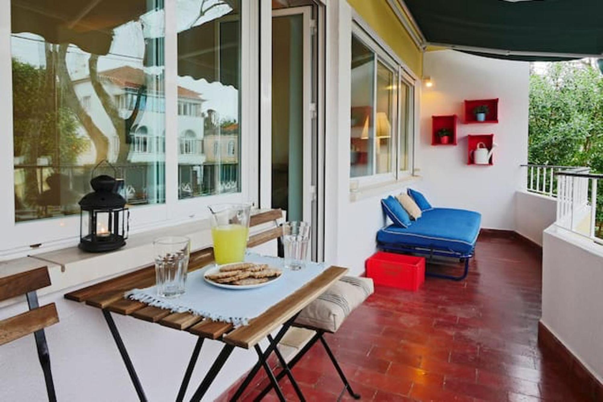 Apartment Elegant In With Fireplace 80 M² Cascais