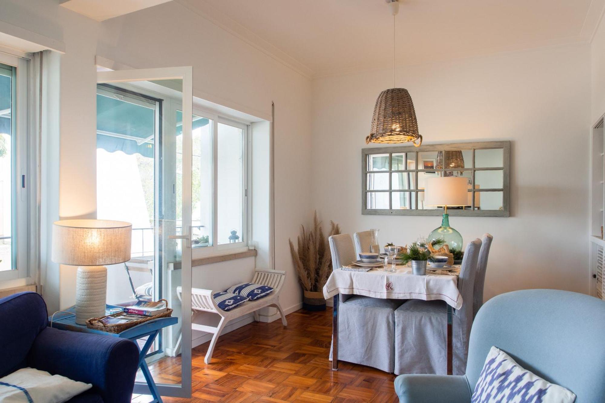 Elegant In With Fireplace 80 M² Cascais