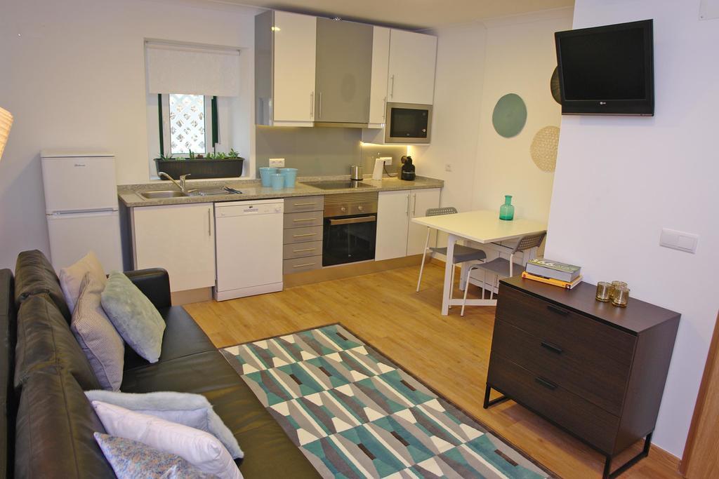 Apartment 4 *