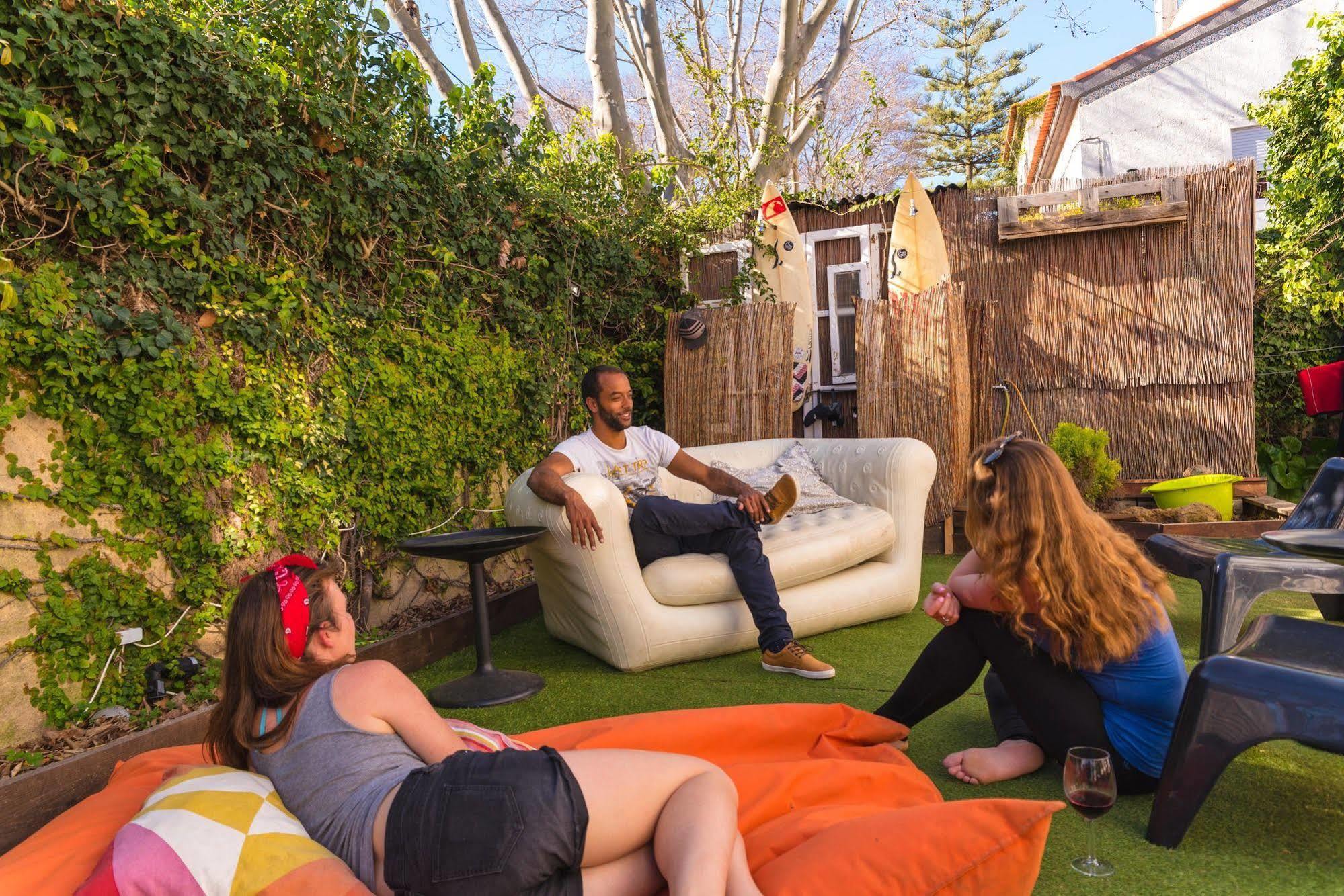 Way & Surf Camp Albergue *