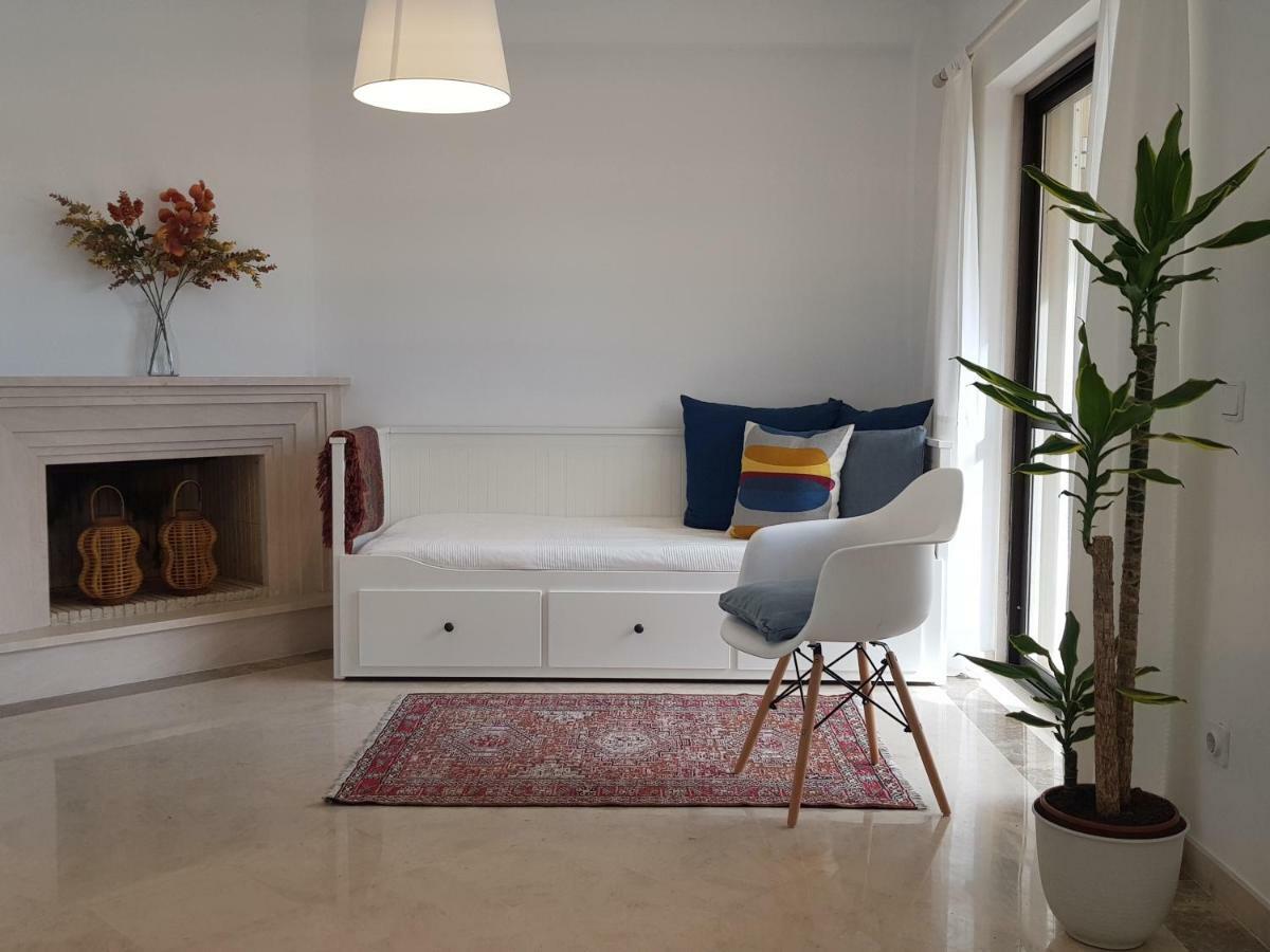 Ocean - With Swimming Pool Apartment *