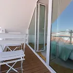 Seaside With A View - 200M Away From The Beach!