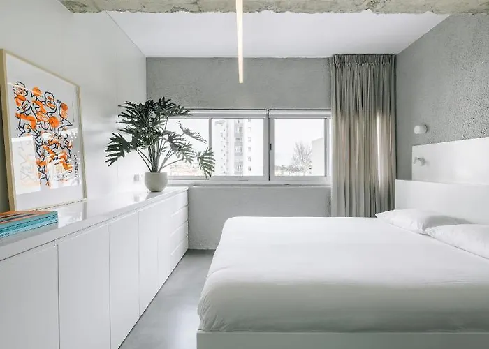Luz Apartment By Olala Homes