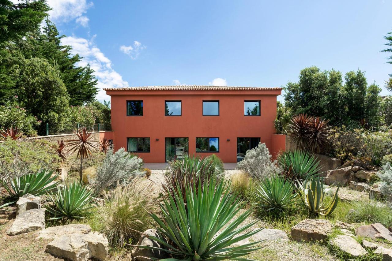 Villa Garden Seaside By Cadenzalux