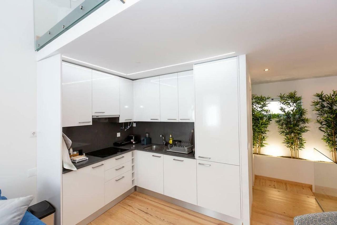 Seaside With A View - 200m Away From The Beach! *
