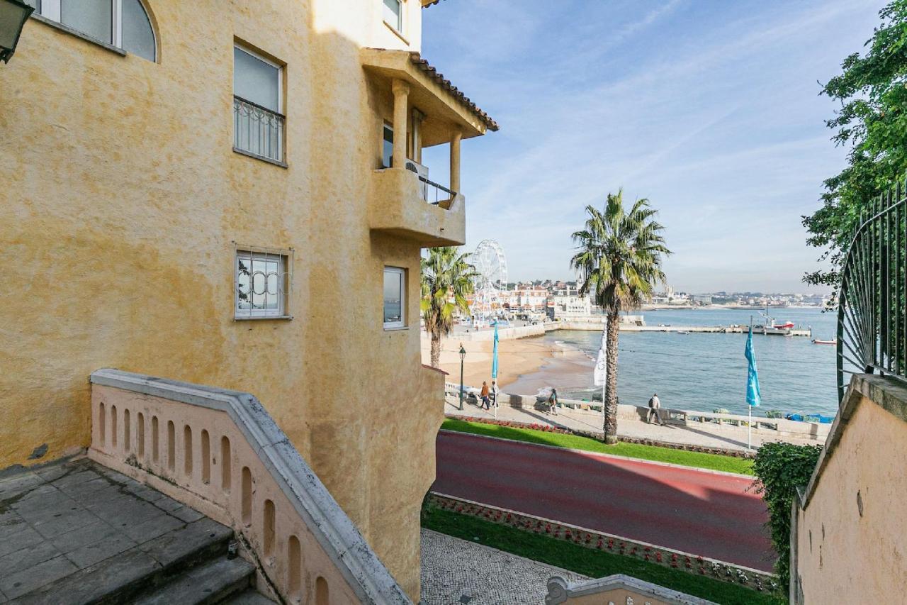Bright Valadim Apartment
